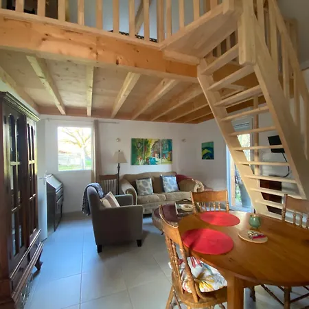 Wildflower Lane Tatil Evi Valojoulx