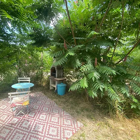 Дом отдыха Wildflower Lane Valojoulx